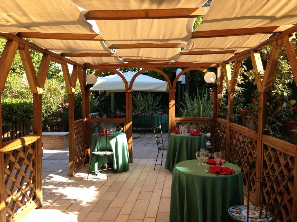 Hotel Parco Delle Rose San Giovanni Rotondo Luaran gambar